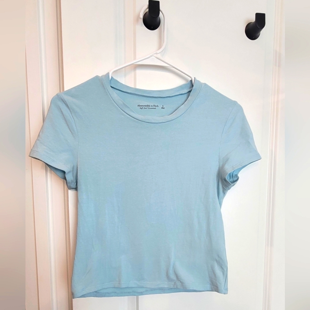 Abercrombie & Fitch Women's Cropped Tee Light Blue